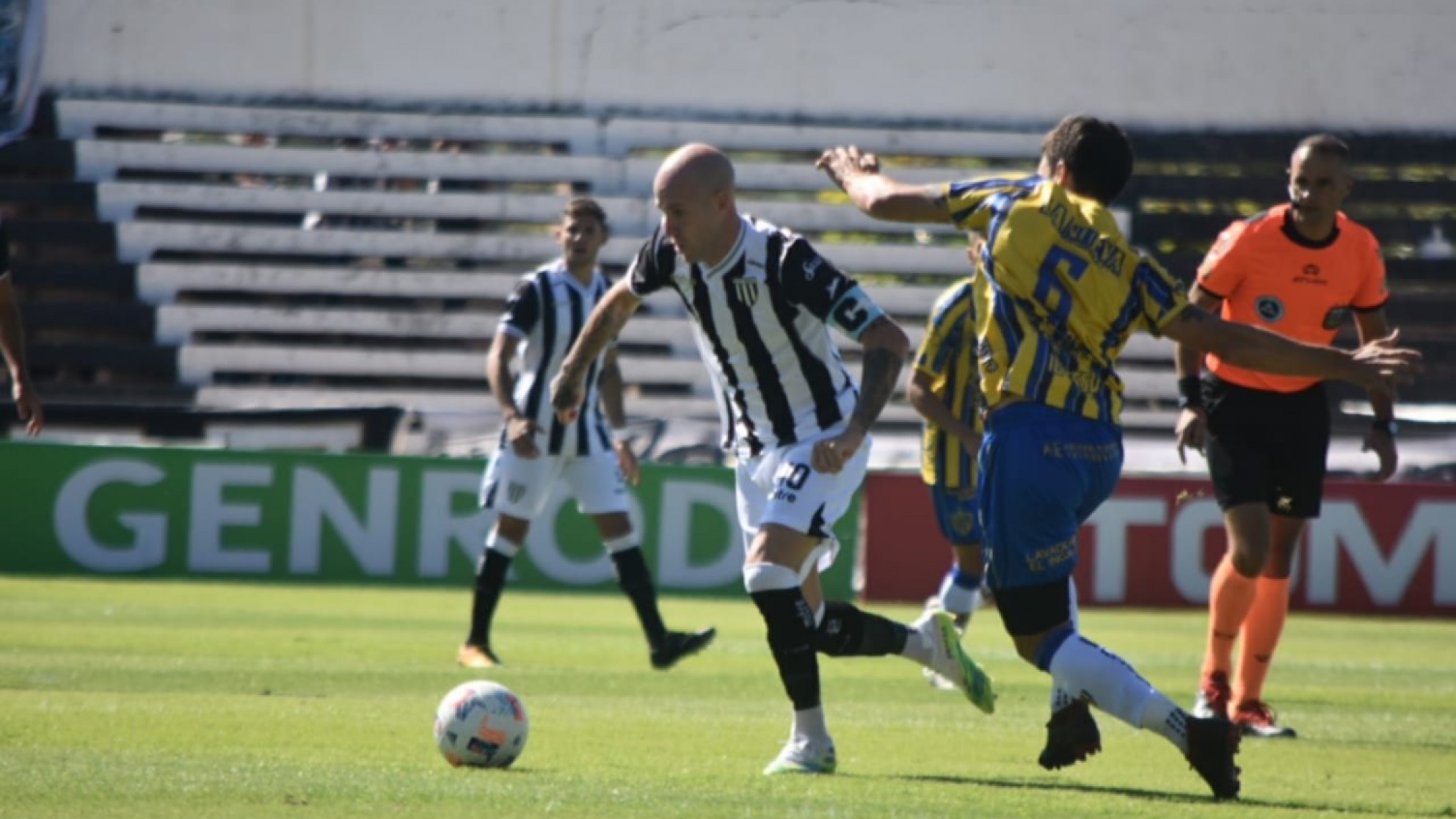Gimnasia no pudo con Atlanta y cede terreno en la vanguardia de su zona